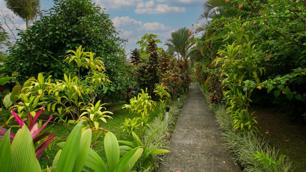 Hotel Rancho Cerro Azul La Fortuna 외부 사진